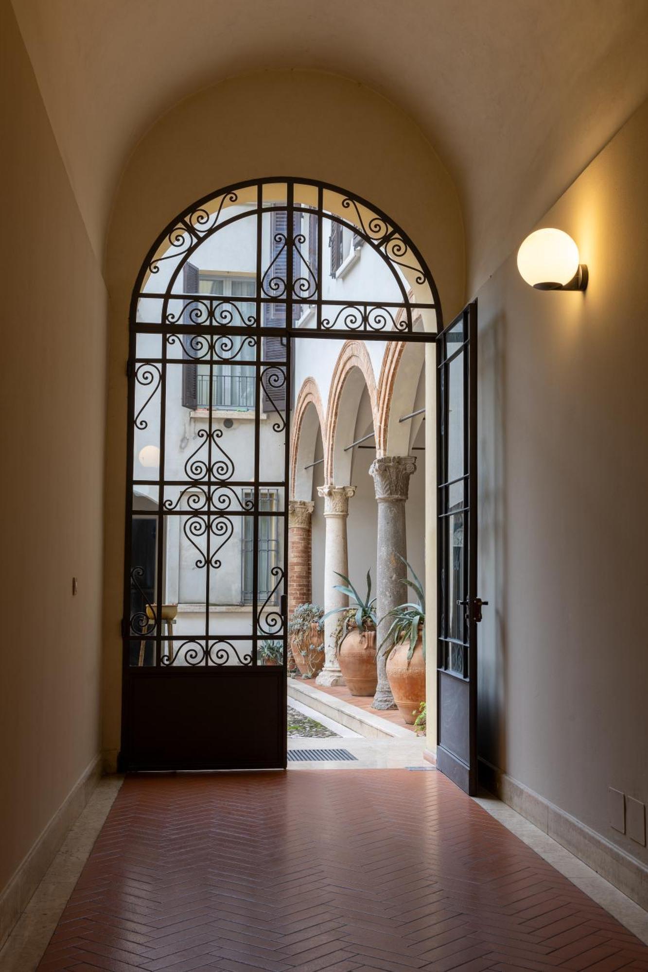 Casa Petrucci Centro Storico Apartment Forli Luaran gambar